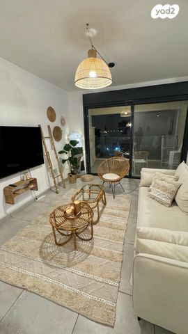 אהובה עוזרי 1