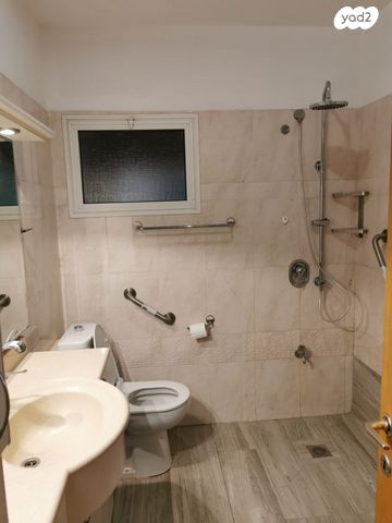 שדרות ירושלים 2