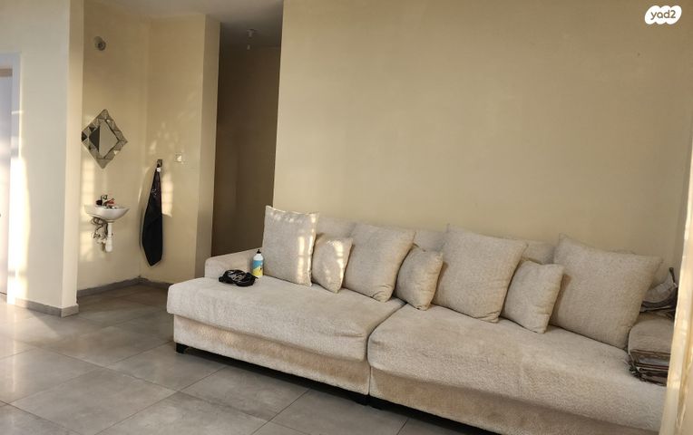 הרב אבא שאול 