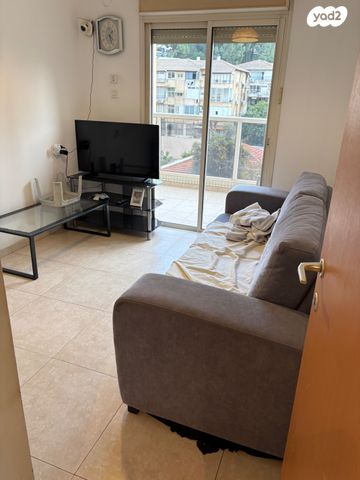 שכונת חשמונאים, מרכז העיר א