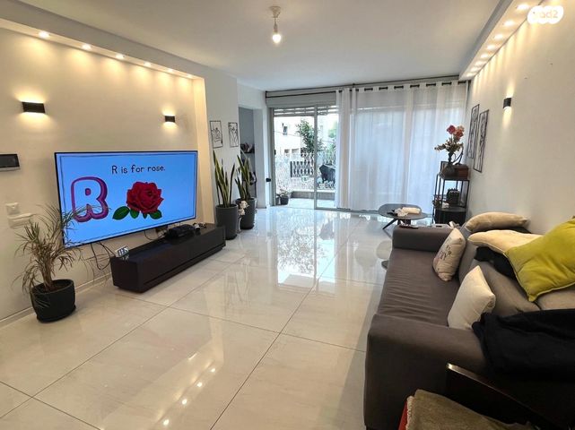 גני צהלה, רמות צהלה