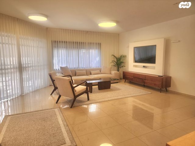 מבוא ברוניקה 18