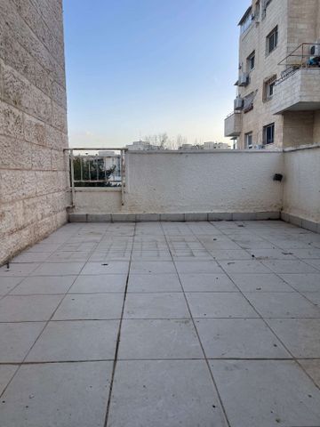 דירה למכירה בירושלים (תיווך) — 2