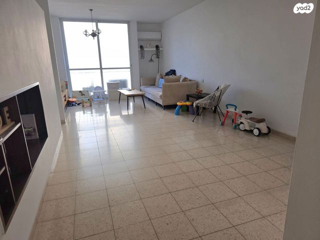 אריה בן אליעזר 