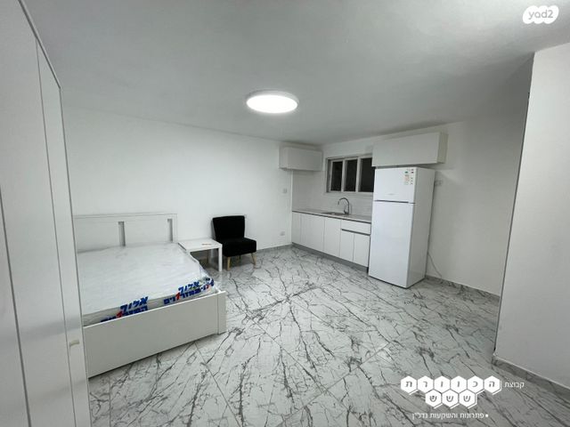 עמידר, בנית