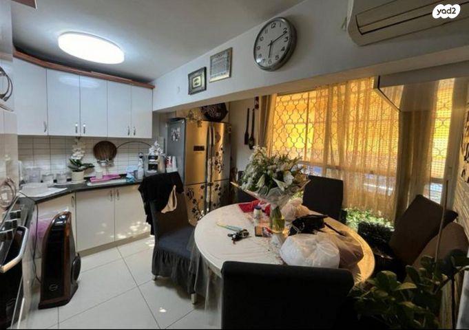 הרב אברהם הלל 