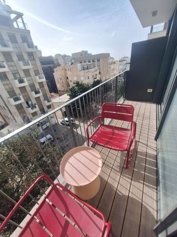 דירה להשכרה בתל אביב יפו (תיווך) — 2