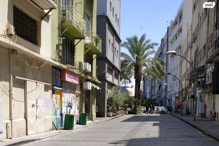 שער פלמר, תחנת רכבת השמונה