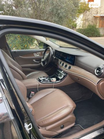 מודעת רכב מרצדס-בנץ E-class