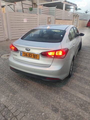 מודעת רכב קיה פורטה 