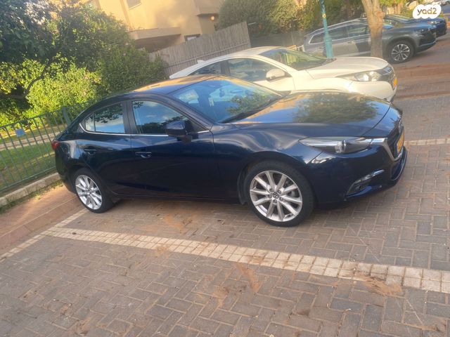 מודעת רכב מאזדה 3