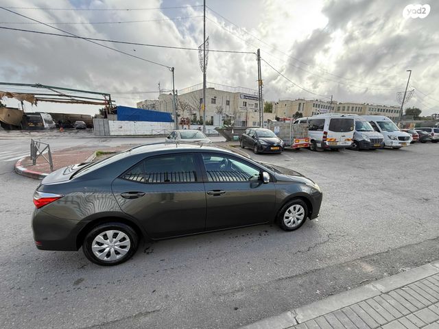מודעת רכב טויוטה קורולה