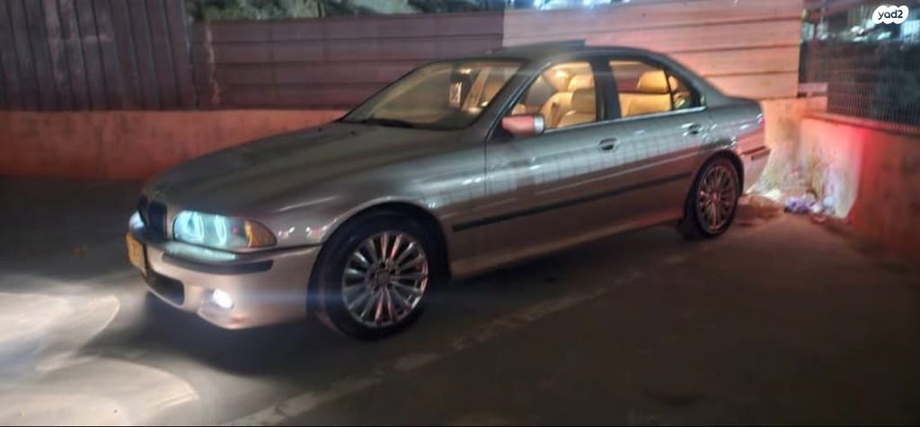 מודעת רכב ב מ וו סדרה 5