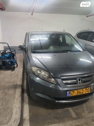 מודעת רכב הונדה FR-V