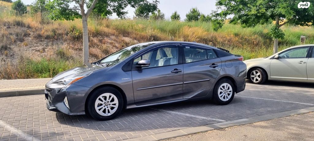מודעת רכב טויוטה פריוס