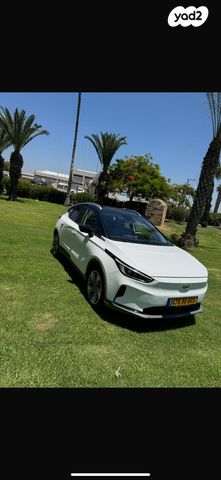 מודעת רכב ג׳ילי Geometry C