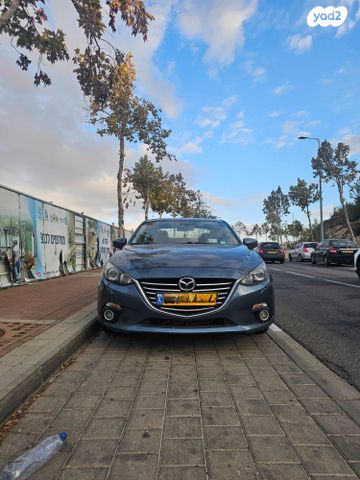 מודעת רכב מאזדה 3