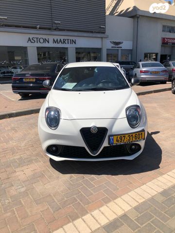 מודעת רכב אלפא רומיאו מיטו