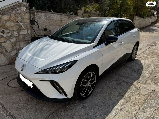 מודעת רכב אם ג'י MG4