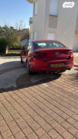 מודעת רכב מאזדה 3