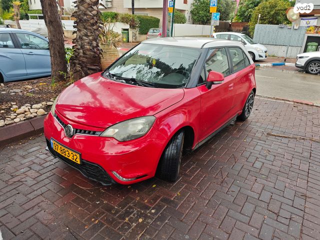 מודעת רכב אם ג'י MG3