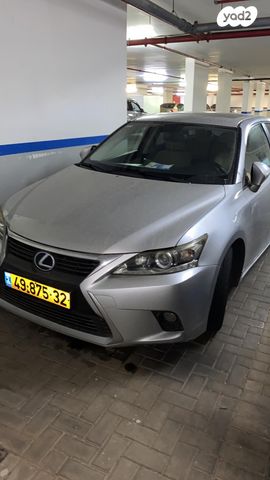 מודעת רכב לקסוס CT