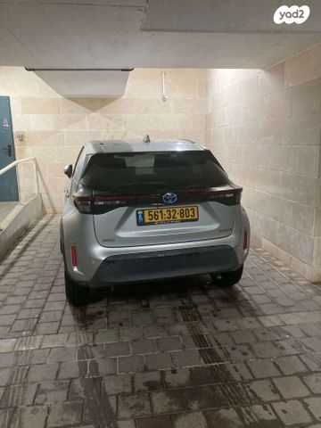 מודעת רכב טויוטה יאריס קרוס