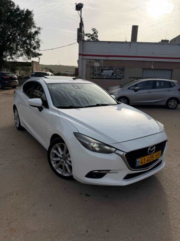 מודעת רכב מאזדה 3