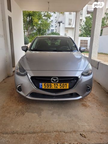 מודעת רכב מאזדה 2