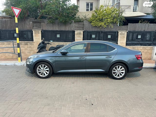 מודעת רכב סקודה סופרב