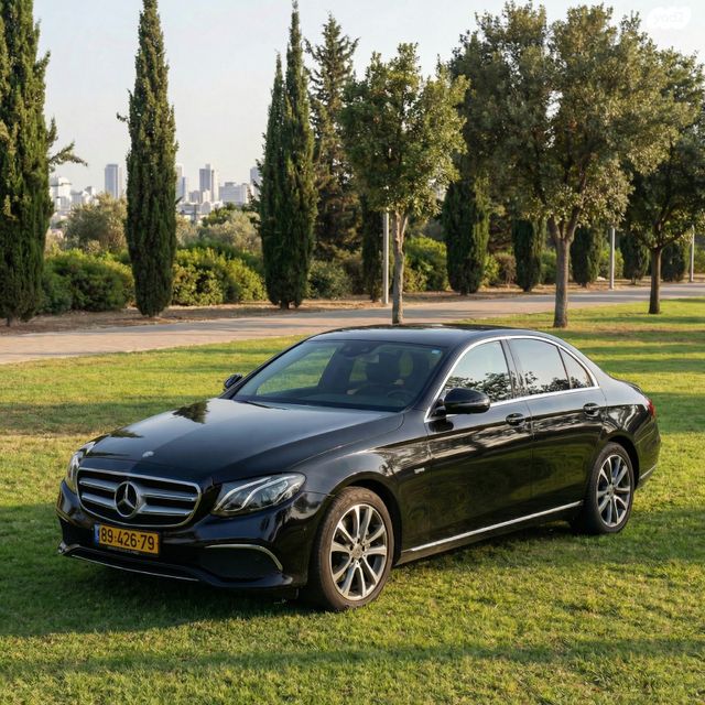מודעת רכב מרצדס-בנץ E-class