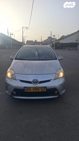 מודעת רכב טויוטה פריוס