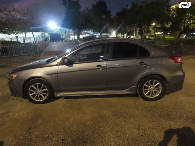 מודעת רכב מיצובישי לנסר