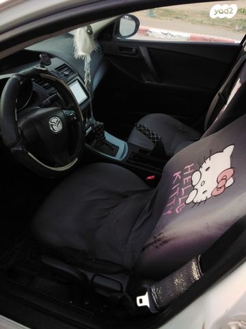 מודעת רכב מאזדה 3