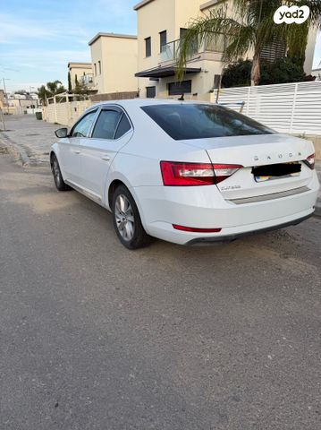 מודעת רכב סקודה סופרב