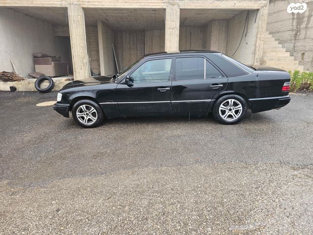 מודעת רכב מרצדס-בנץ E-class