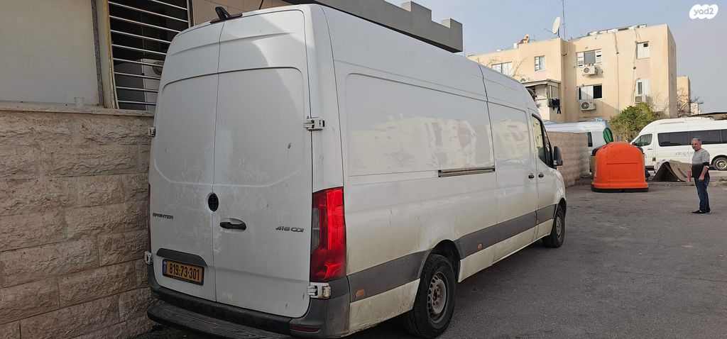 מודעת רכב מרצדס-בנץ ספרינטר