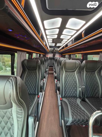 מודעת רכב מרצדס-בנץ ספרינטר