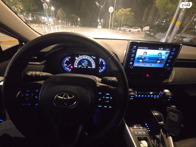 מודעת רכב טויוטה RAV4
