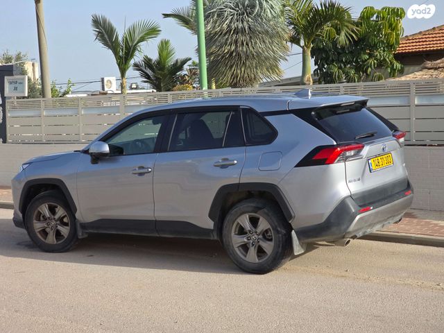 מודעת רכב טויוטה RAV4
