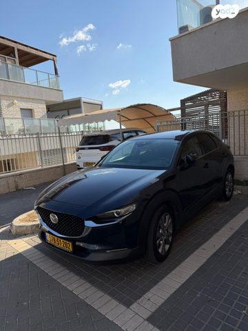 מודעת רכב מאזדה CX-30