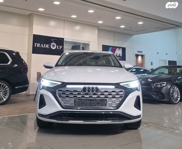מודעת רכב אאודי Q8 e-tron