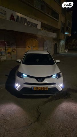 מודעת רכב טויוטה RAV4
