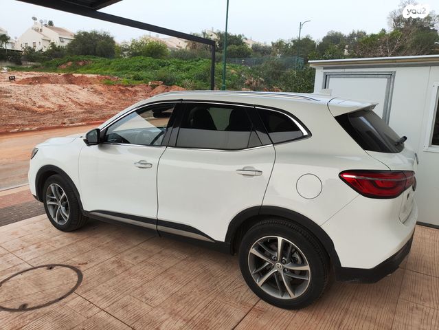 מודעת רכב אם ג'י EHS PHEV