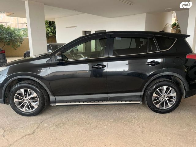 מודעת רכב טויוטה RAV4