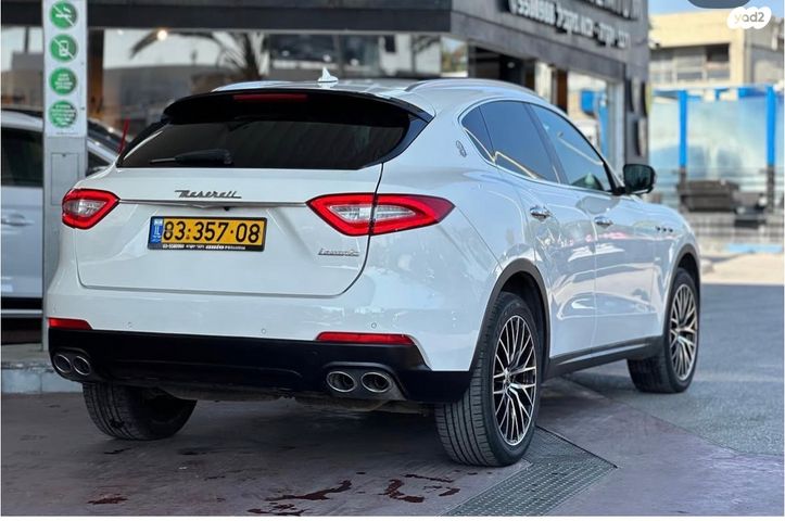 מודעת רכב מזראטי לבנטה 