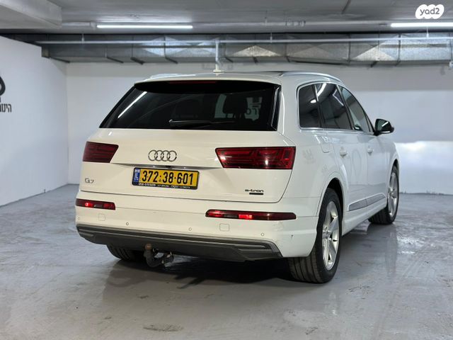 מודעת רכב אאודי Q7