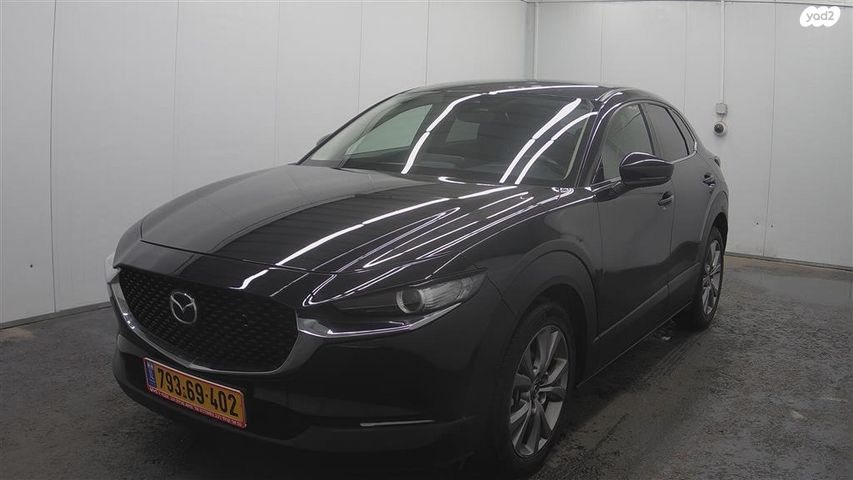 מודעת רכב מאזדה CX-30
