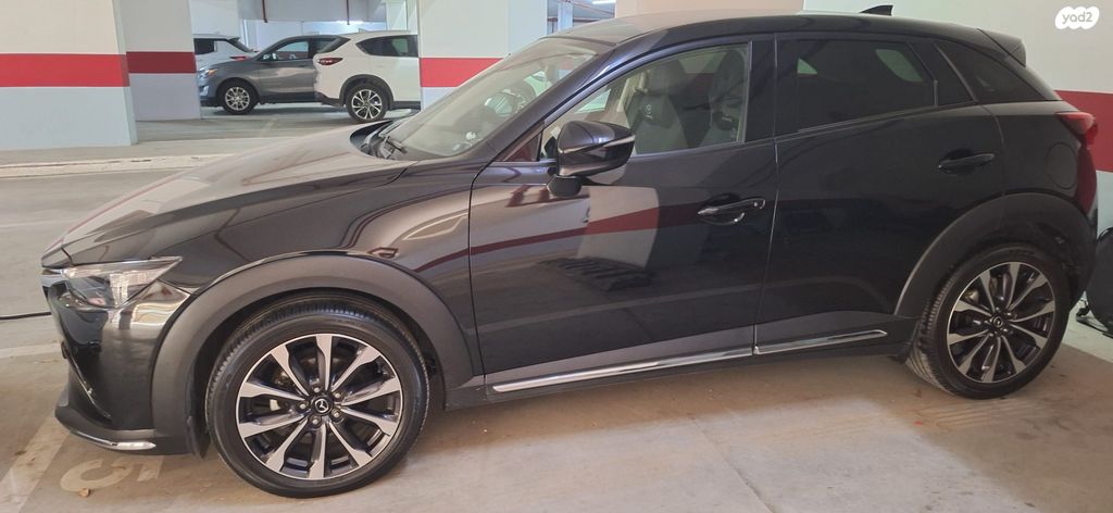 מודעת רכב מאזדה CX-3
