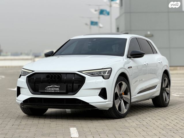 מודעת רכב אאודי E-tron